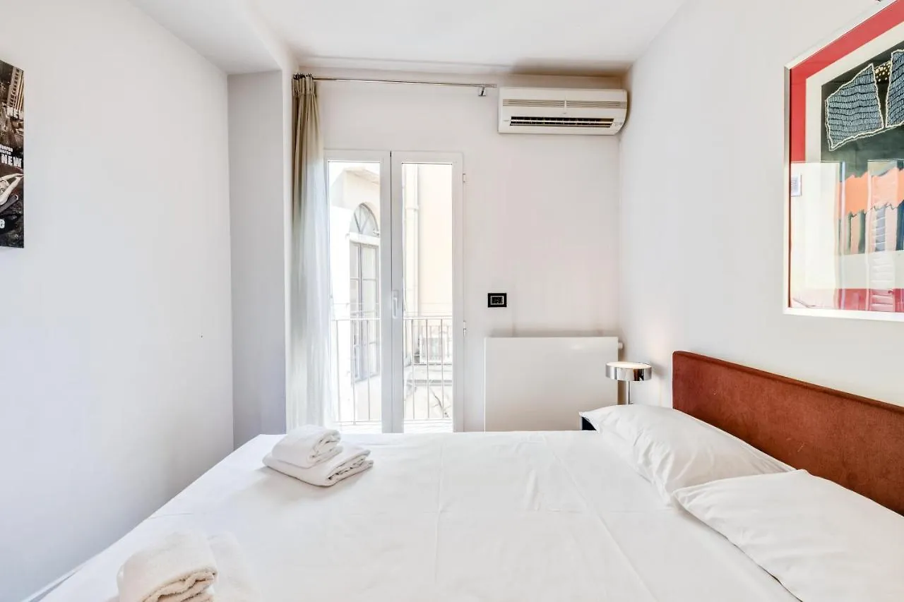 Piazza Santa Croce Design Apartment With Balcony Florence