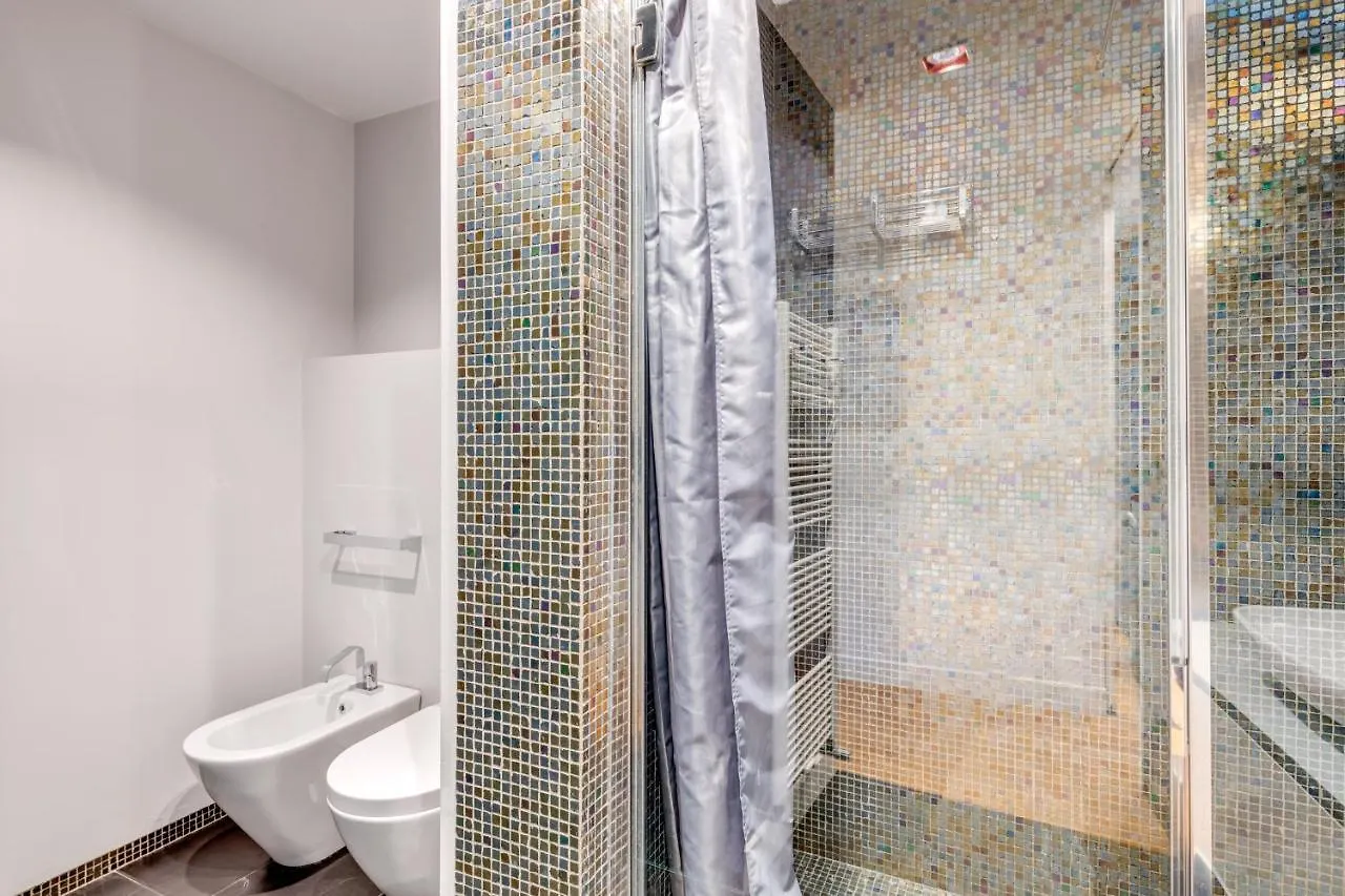Piazza Santa Croce Design Apartment With Balcony Florence Italy