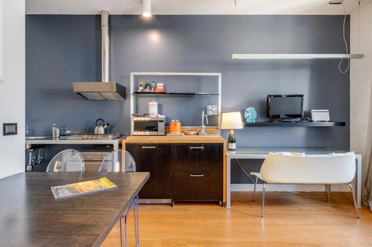 Piazza Santa Croce Design Apartment With Balcony Florenz Italien