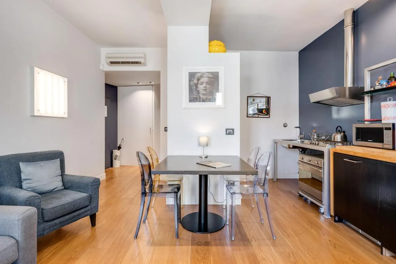 Piazza Santa Croce Design Apartment With Balcony Florenz