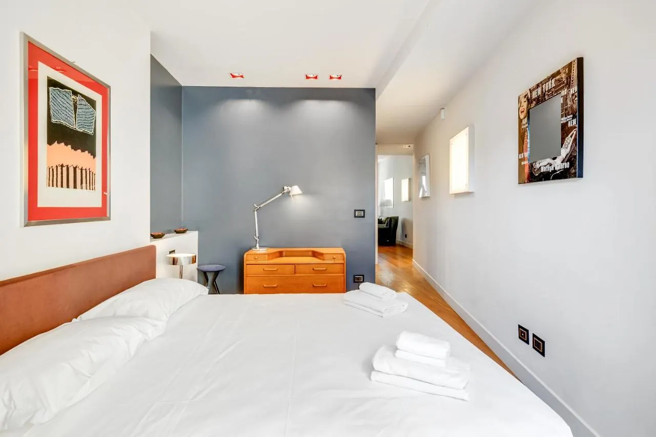 Piazza Santa Croce Design Apartment With Balcony Florenz